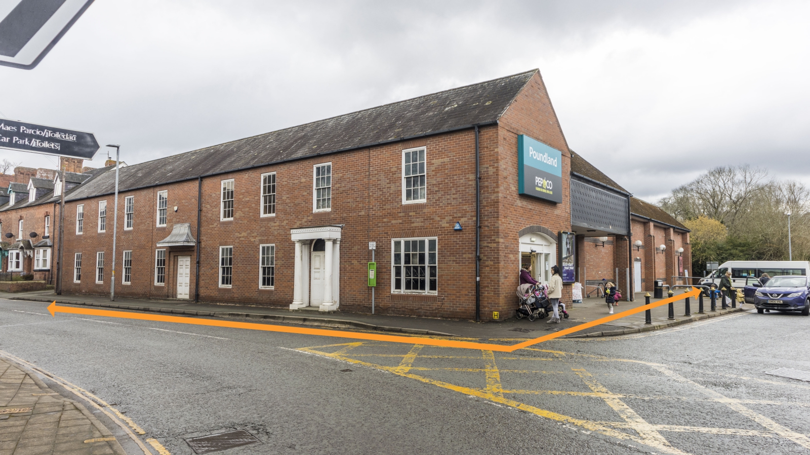 4 Berriew Street<br>Powys County<br>Welshpool<br>SY21 7SQ